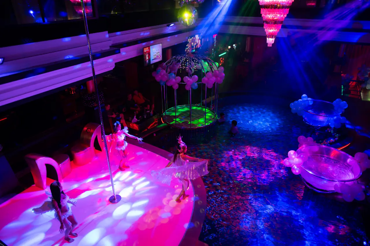 Climax Berlin Gallery Image 13