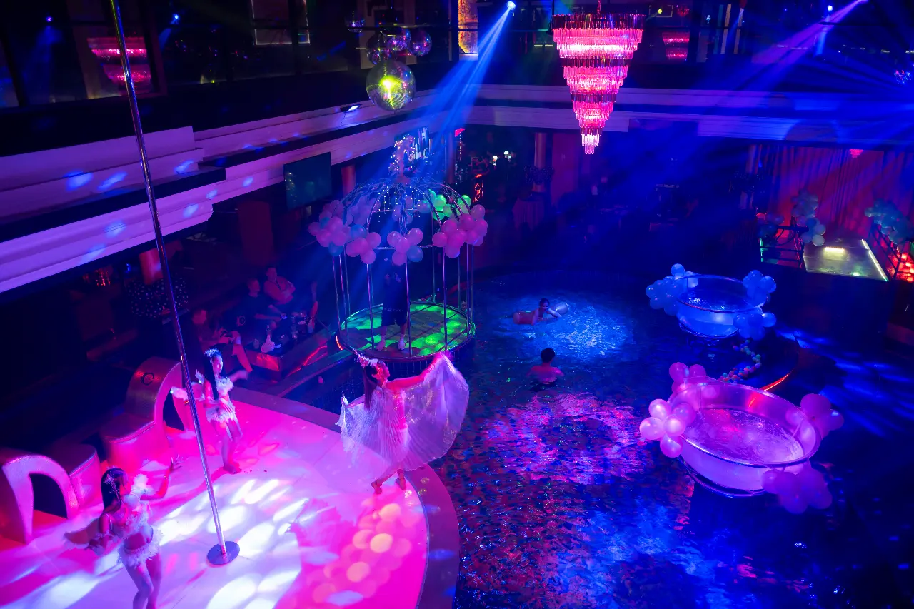 Climax Berlin Gallery Image 14