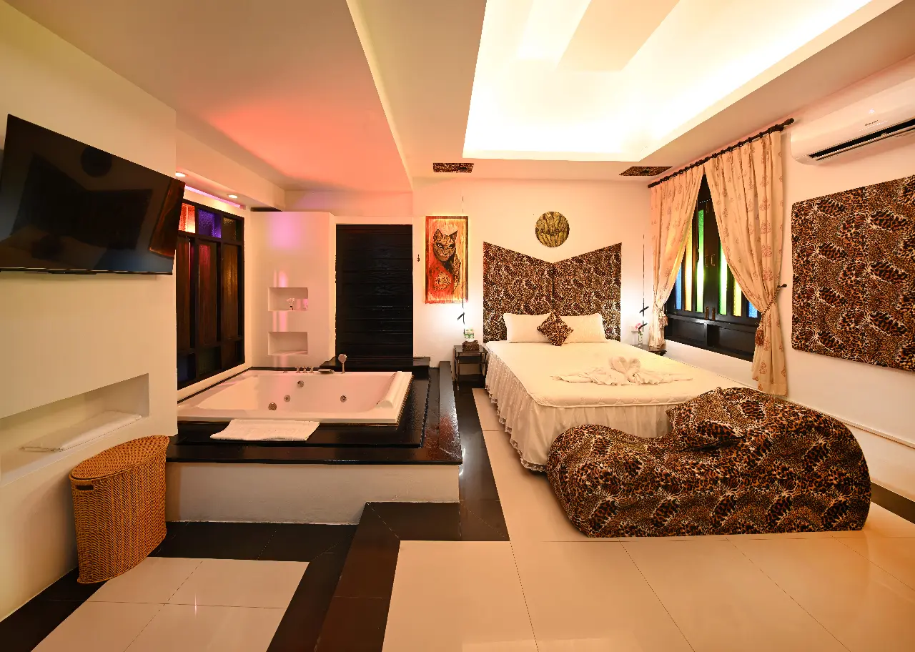 Leopard Room 3 preview