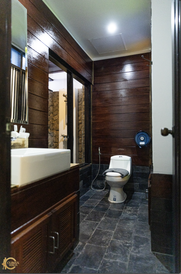 Climax Two Bedroom suite - Image 12