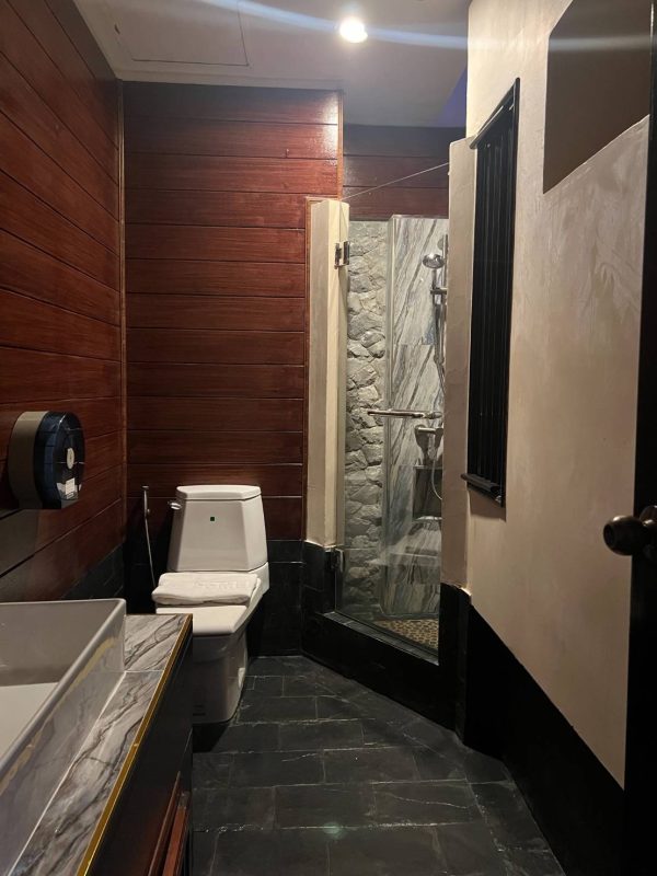 Climax Two Bedroom suite - Image 14